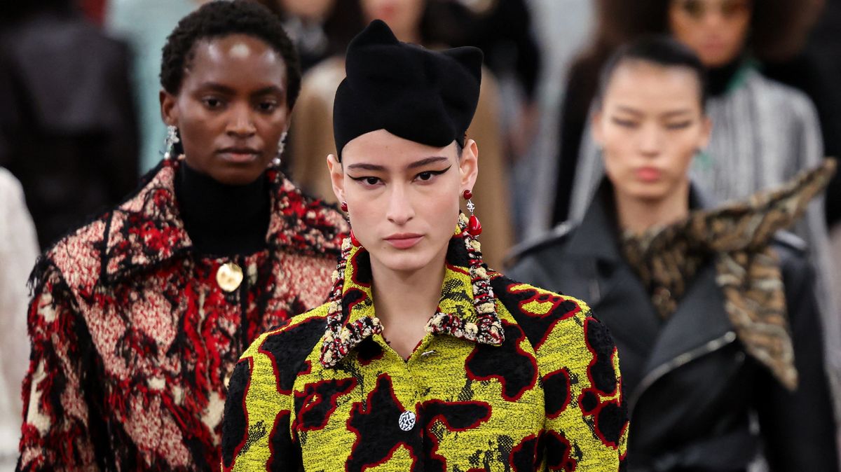 Nástupiště místo mola. Chanel uspořádal přehlídku v newyorském metru